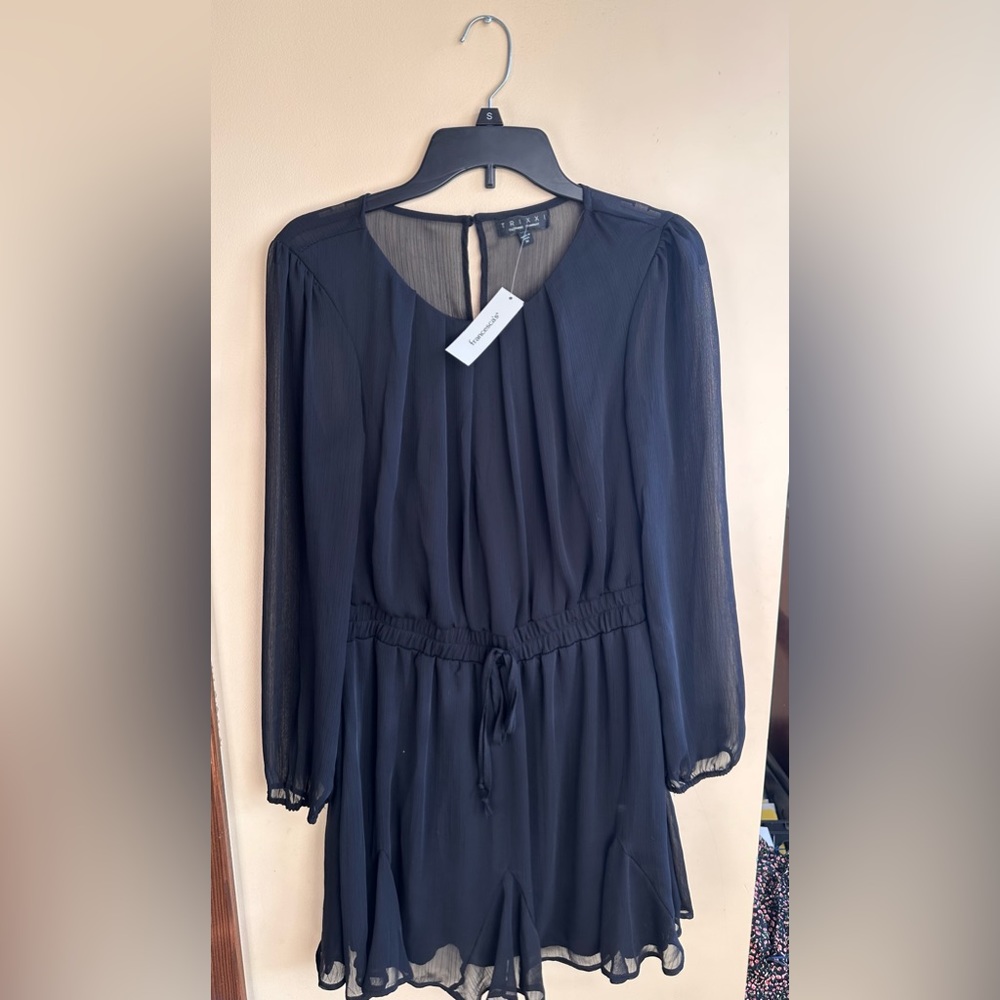 Francesca's - Trixxi Black Long Sleeved Dress